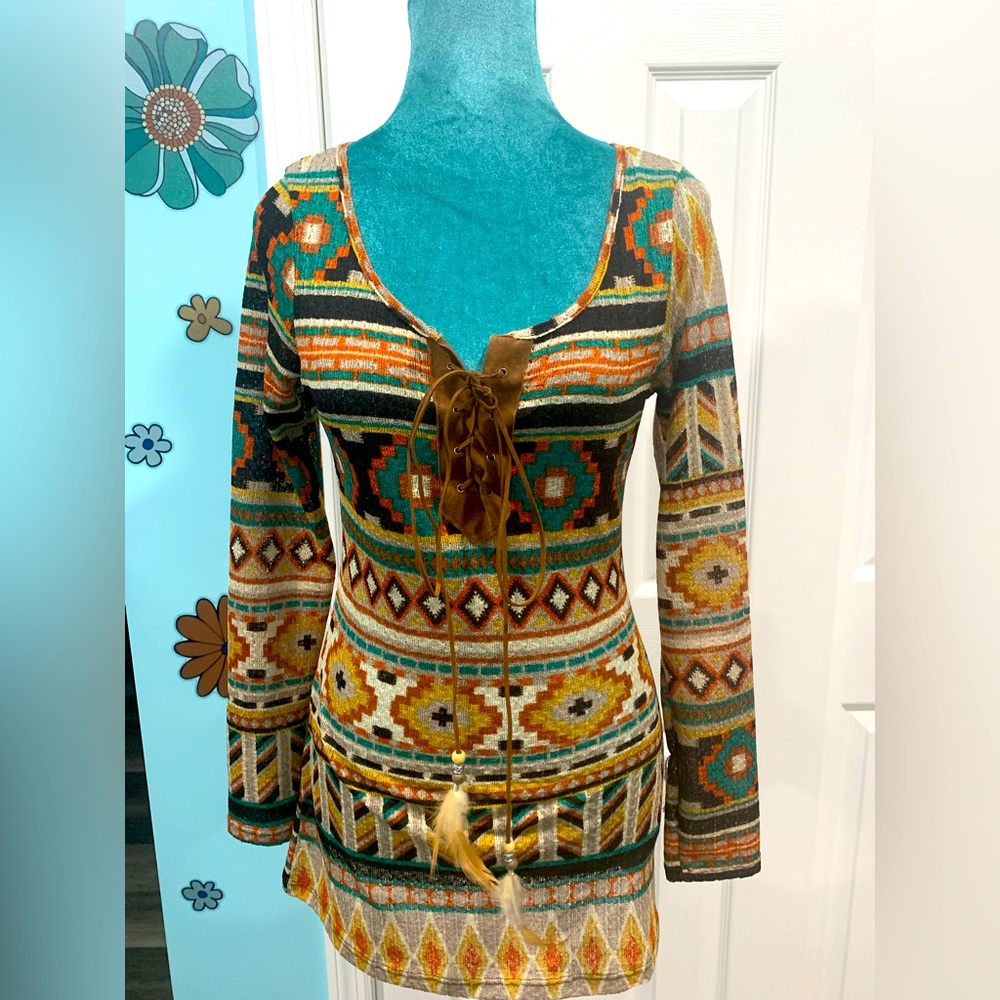 NEW Aztec/A.Indian Design shirt 🧡💛🩵
